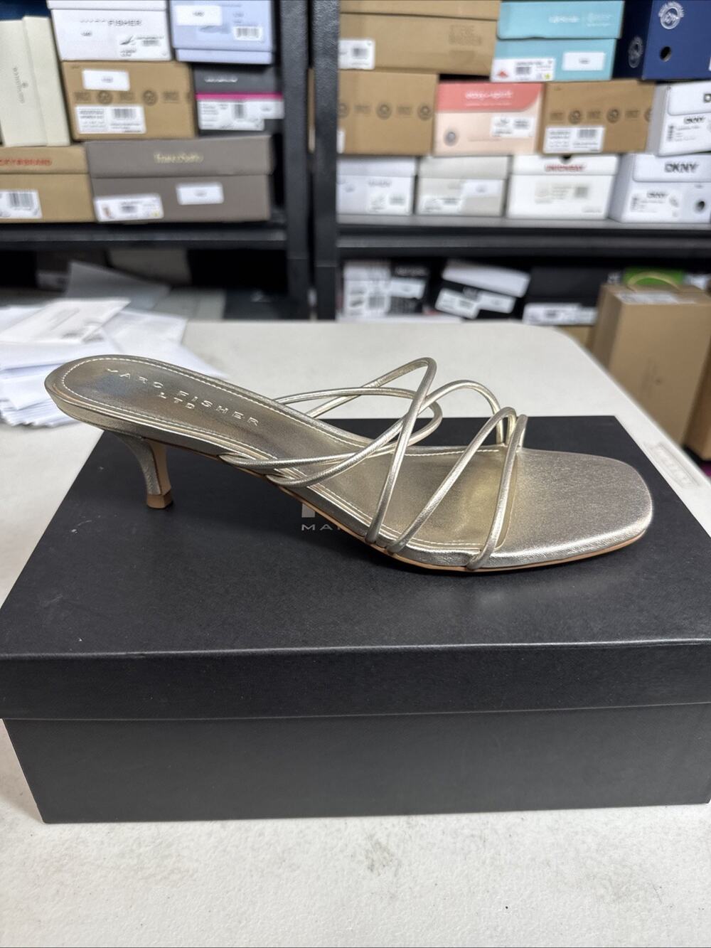 Women's 10 Marc Fisher LTD Women Banna Gold Leather Medium